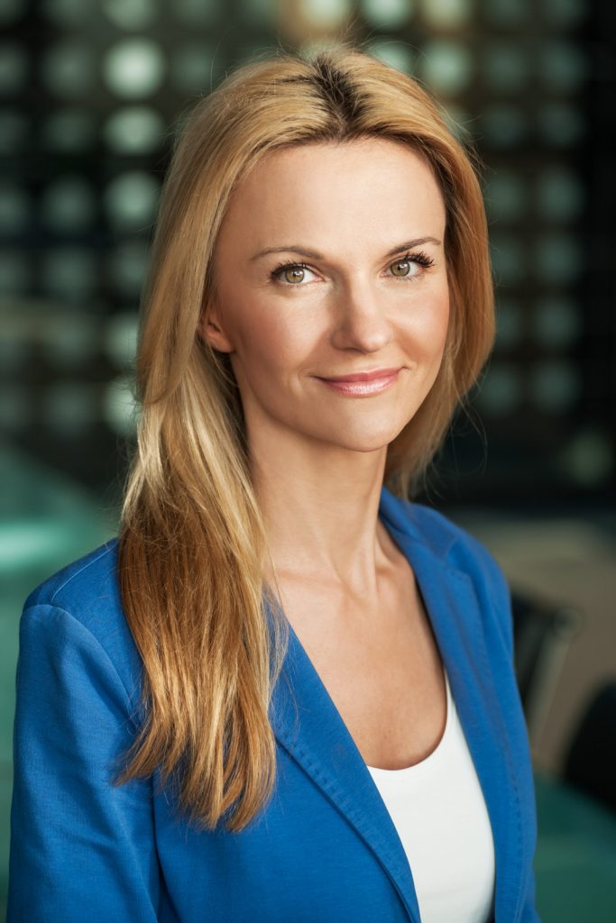 Ewa Paczewska-Wilk, Dyrektor Departamentu Centrum Kontaktów z Klientem