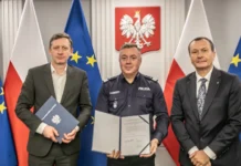 PKO Bank Polski i Policja łączą siły, by skuteczniej chronić seniorów i młodzież przed oszustami